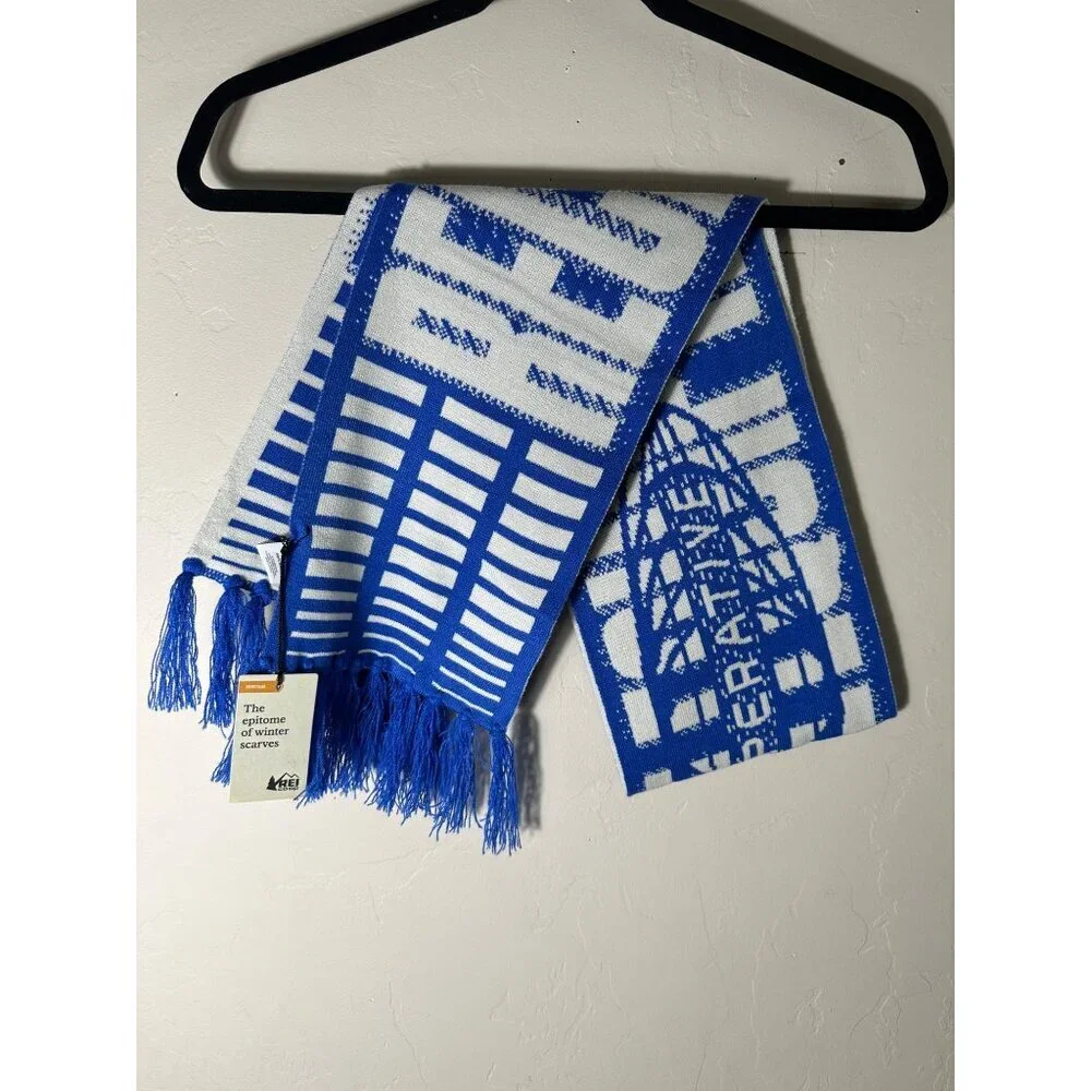 REI Co Op Unisex Blue and White Winter Scarf